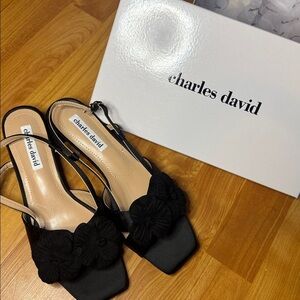 NEW Charles David women’s black satin flower 8.5 strap dean heels